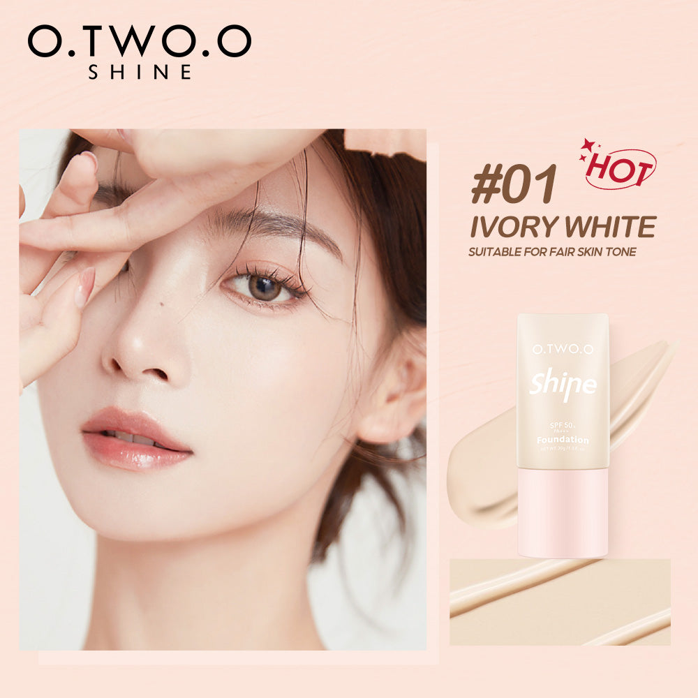 O.TWO.O SHINE High Coverage Natural Liquid Foundation