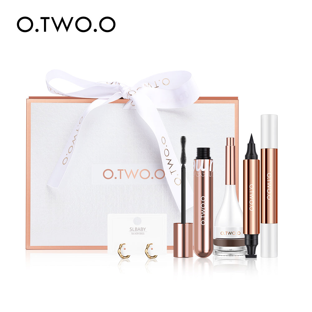 O.TWO.O EYES MAKEUP SET FOR CHRISTMAS AND NEW YEAR