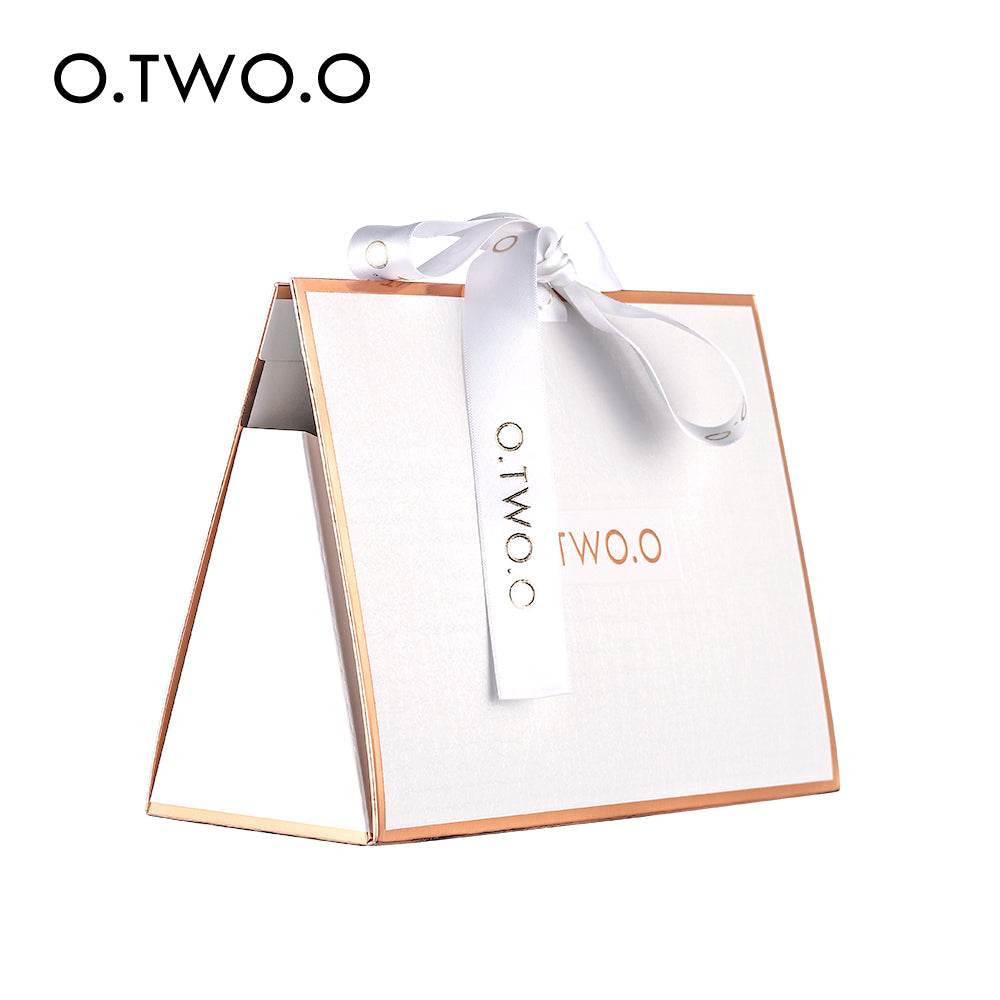 O.TWO.O EYES MAKEUP SET FOR CHRISTMAS AND NEW YEAR