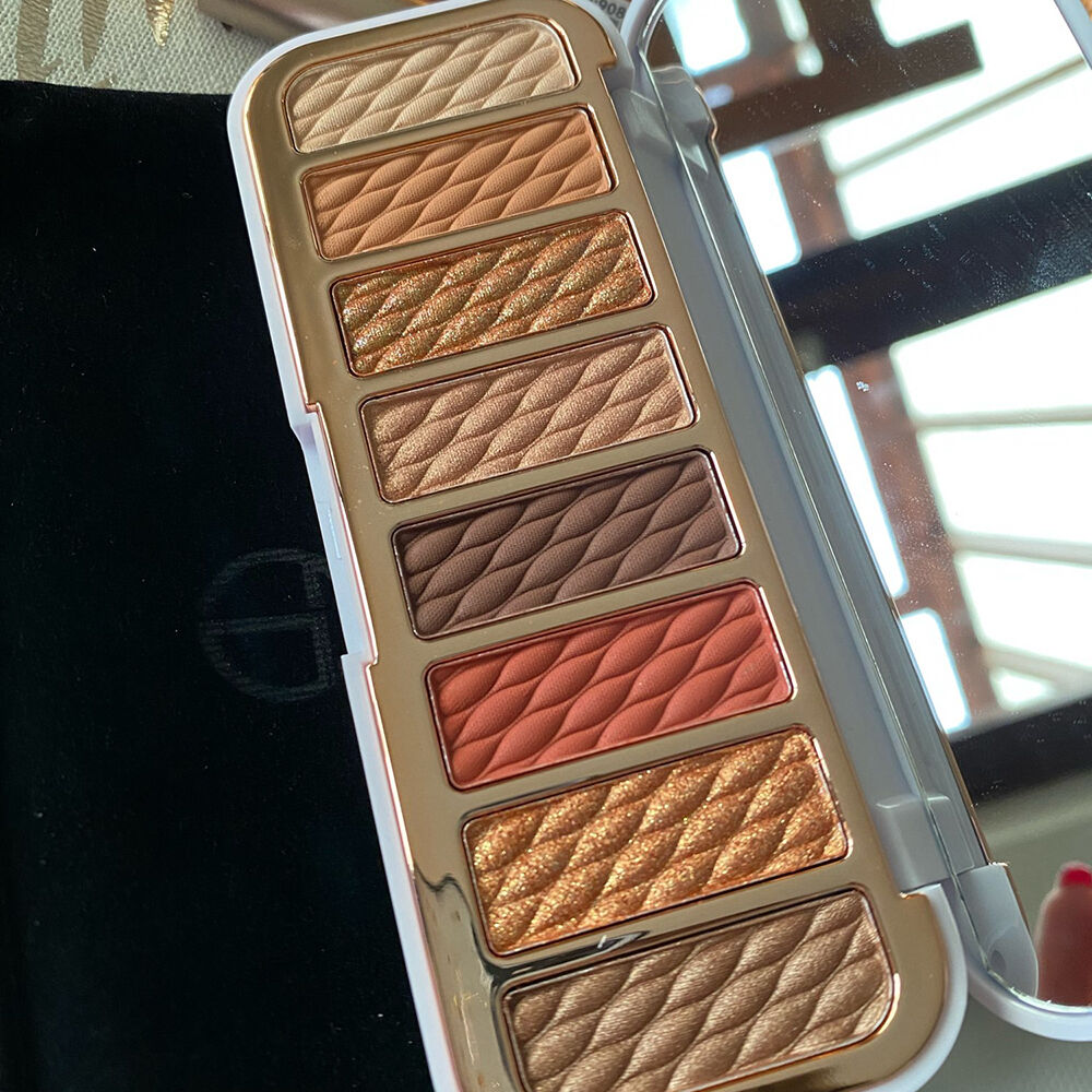 O.TWO.O Luxury Gold Eyeshadow Palette