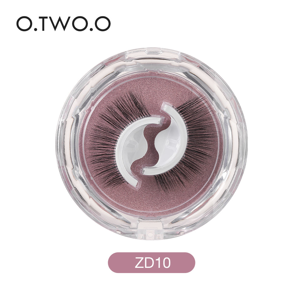 O.TWO.O Independent Packaging Of A Variety Of False Eyelashes