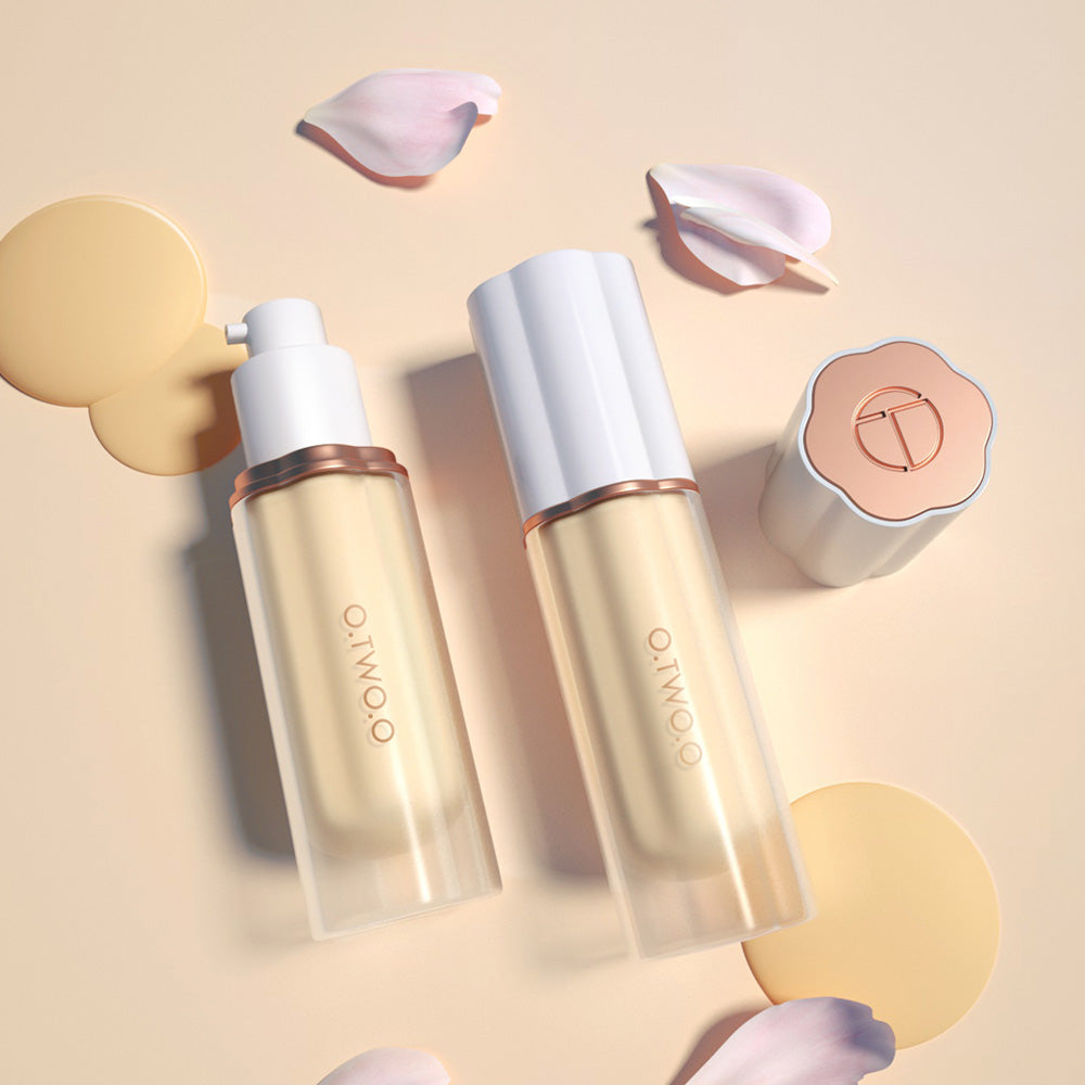O.TWO.O Full Coverage Whitening Sweat Liquid Foundation