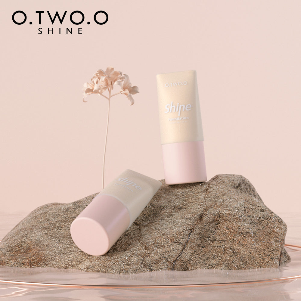 O.TWO.O SHINE High Coverage Natural Liquid Foundation