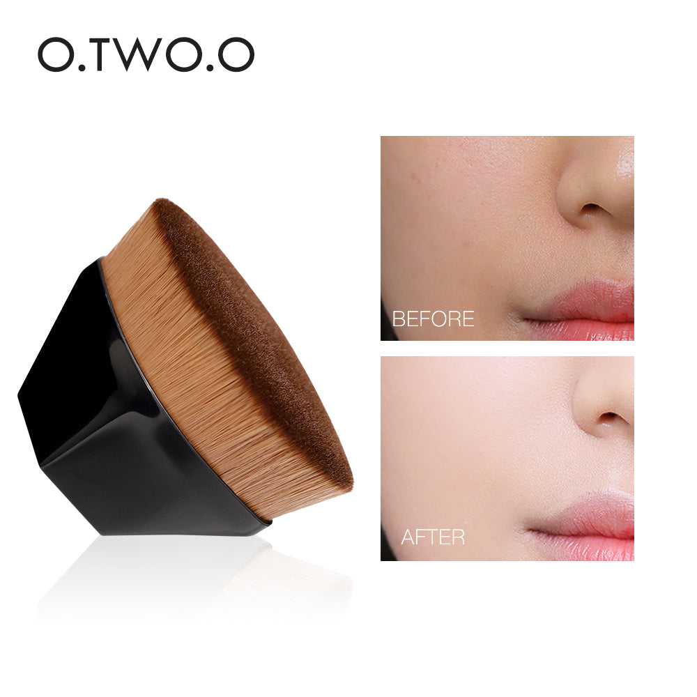 O.TWO.O High Quality Fine Artificial Foundation Brush