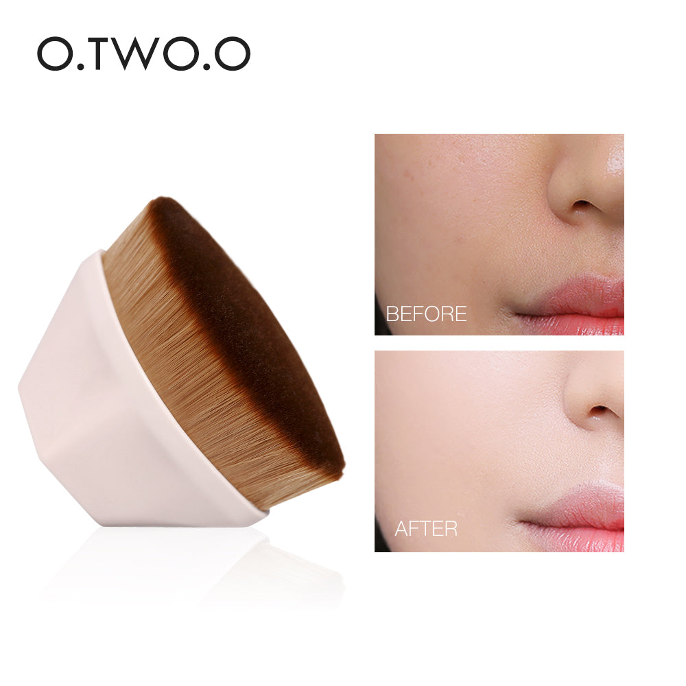 O.TWO.O High Quality Fine Artificial Foundation Brush