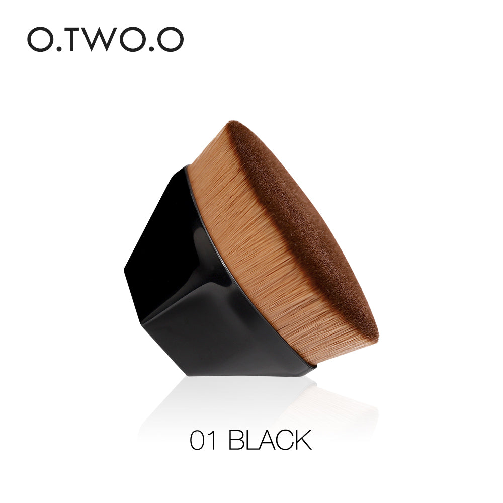 O.TWO.O High Quality Fine Artificial Foundation Brush