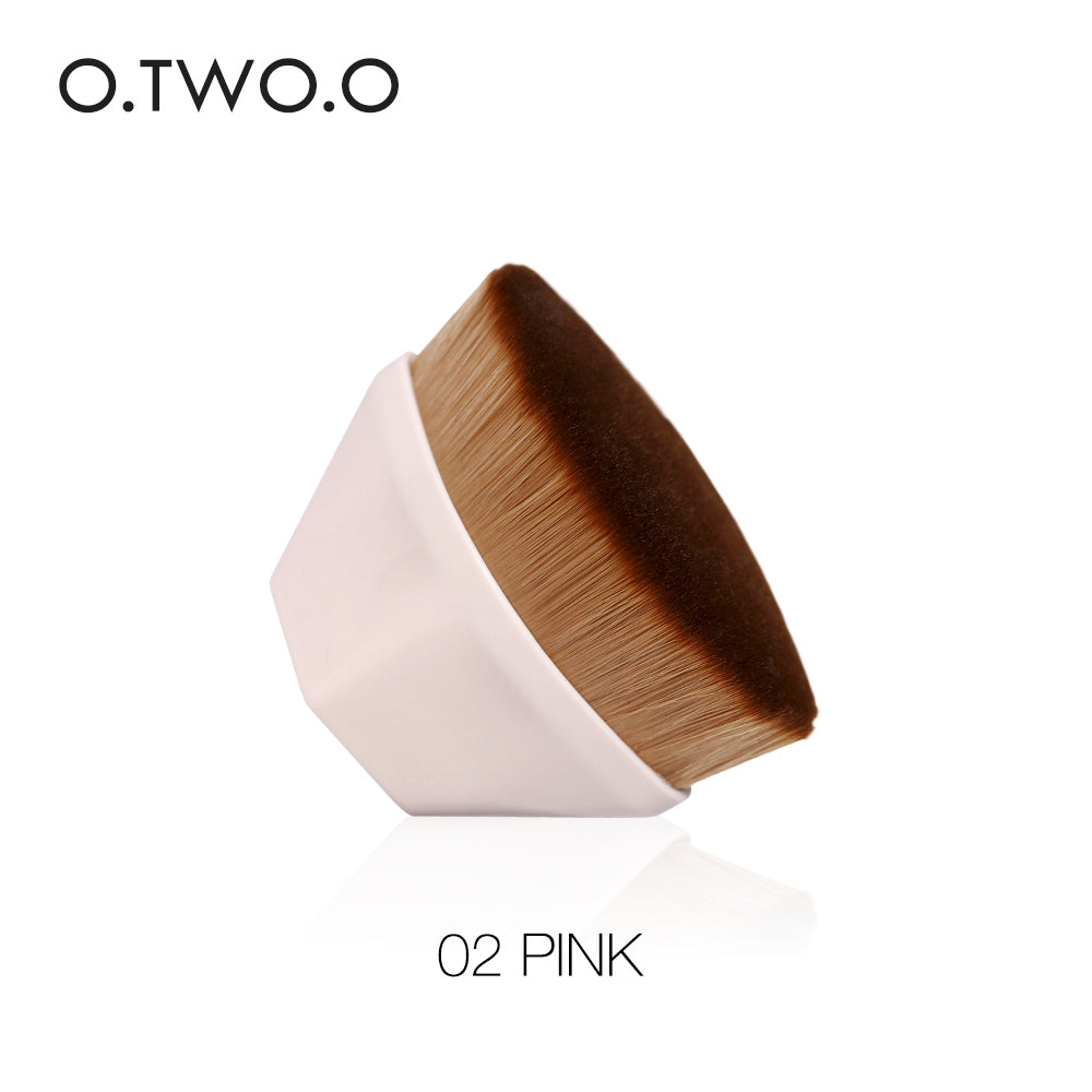 O.TWO.O High Quality Fine Artificial Foundation Brush