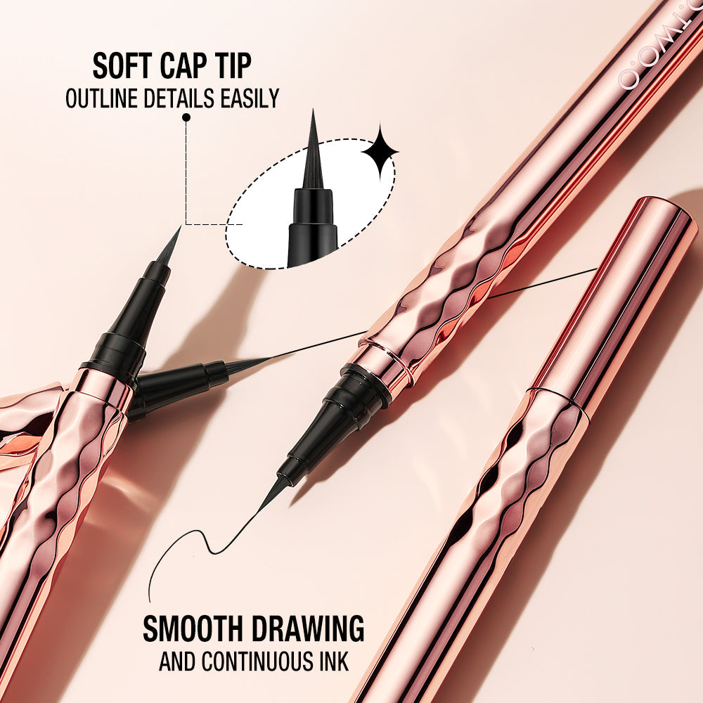 O.TWO.O Smooth and Long-Lasting Black Eyeliner