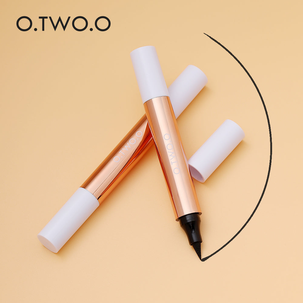 O.TWO.O 2 in 1 Stamp Eyeliner with Sponge Head Big Eyeliner